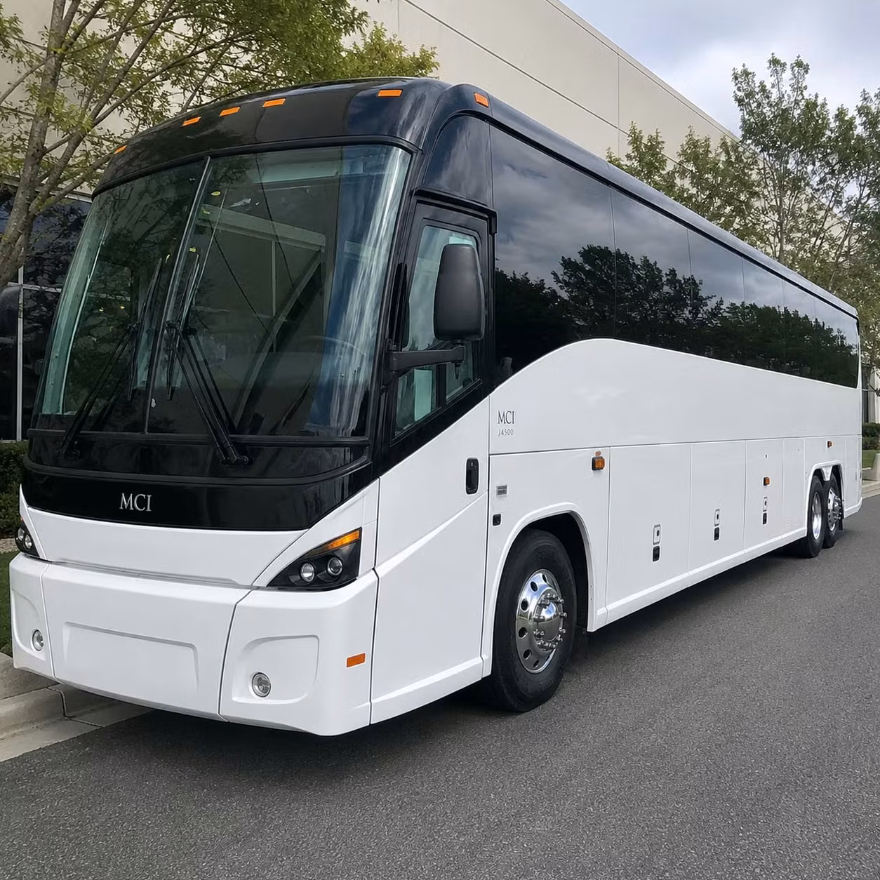 long distance airport connections from baton rouge to new orleans and beyond