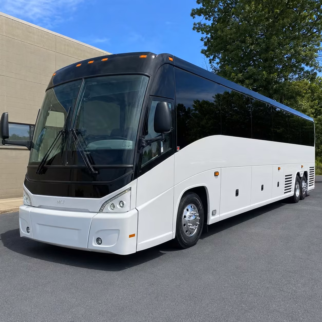 long distance charter bus rentals from baton rouge to new orleans and the gulf coast