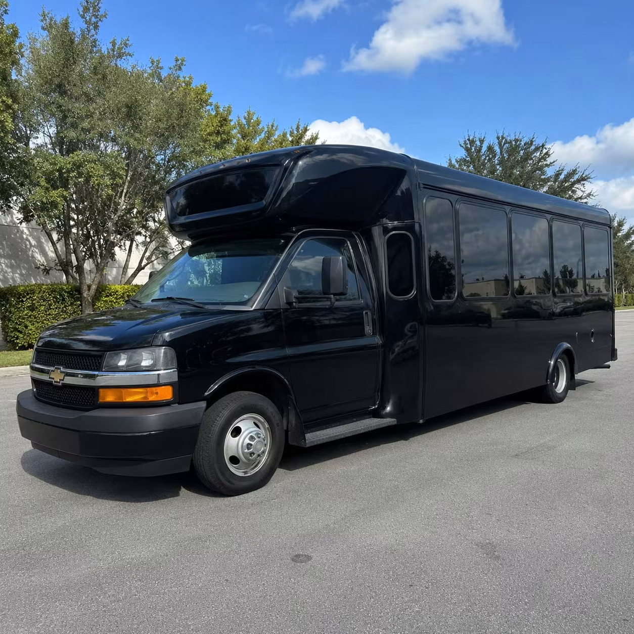 prom homecoming bus rentals in baton rouge