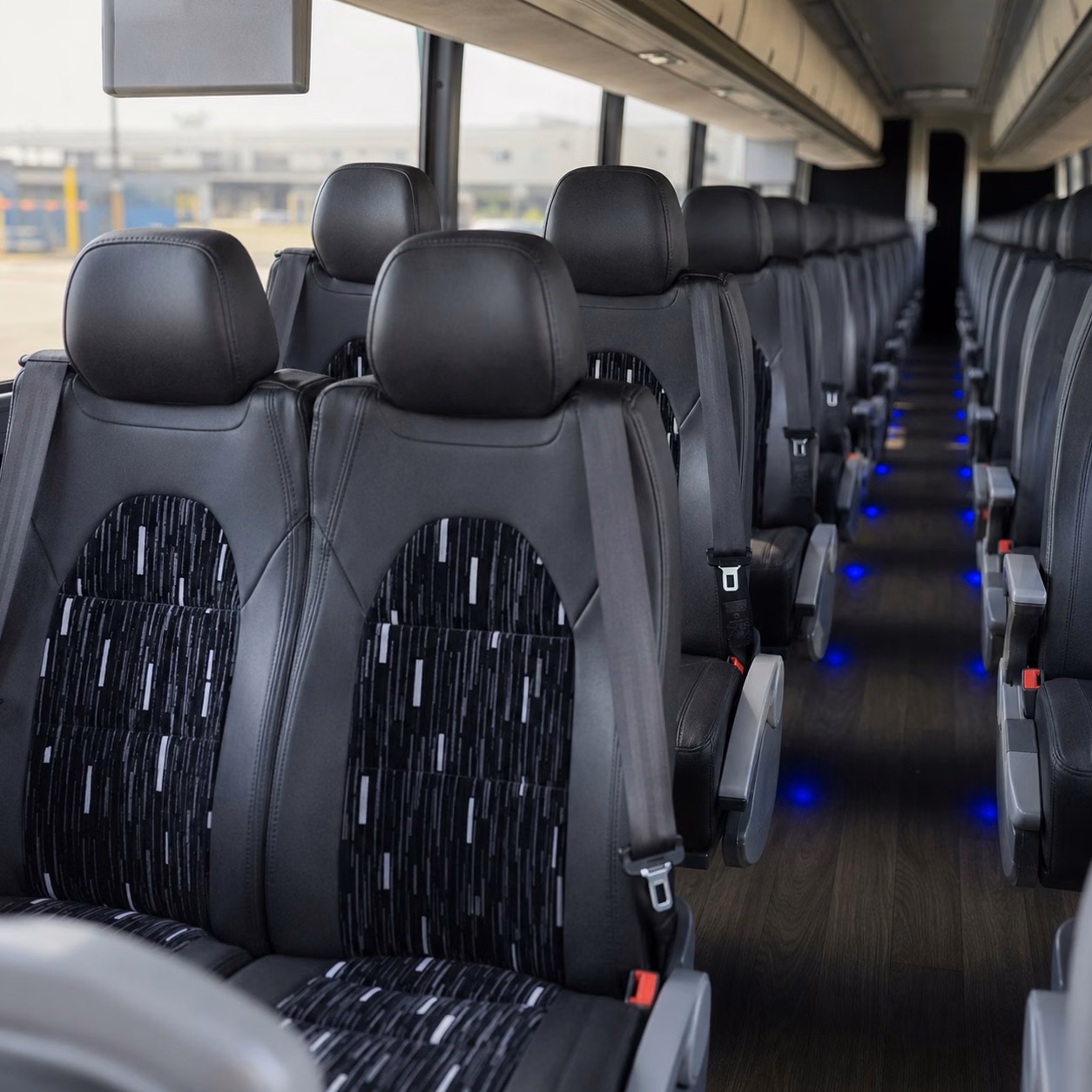 shuttle your wedding guests between downtown baton rouge hotels and ceremony venues
